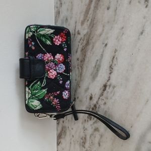 RFID Vera Bradley Winter Berry Zip Around Wristlet Wallet